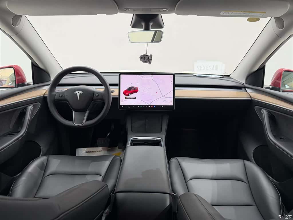Tesla Model Y, 2021 24