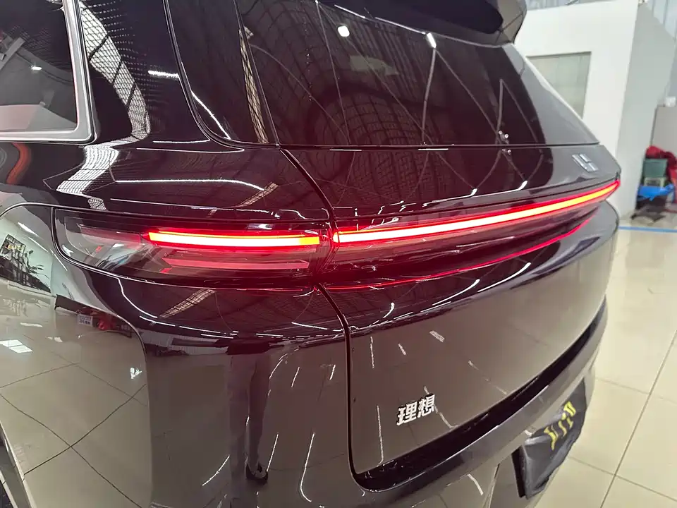 Li Auto Ideal L8