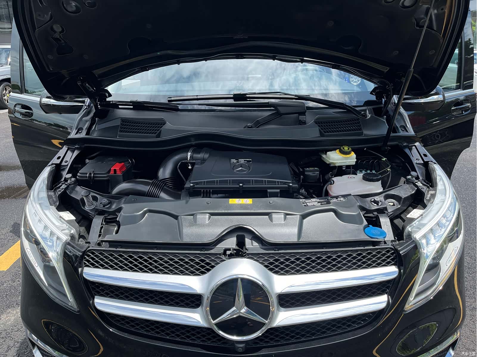 Mercedes-Benz V-Class, 2022 27