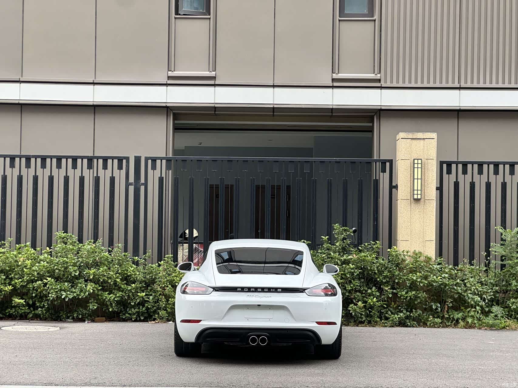 Porsche Cayman, 2020 10