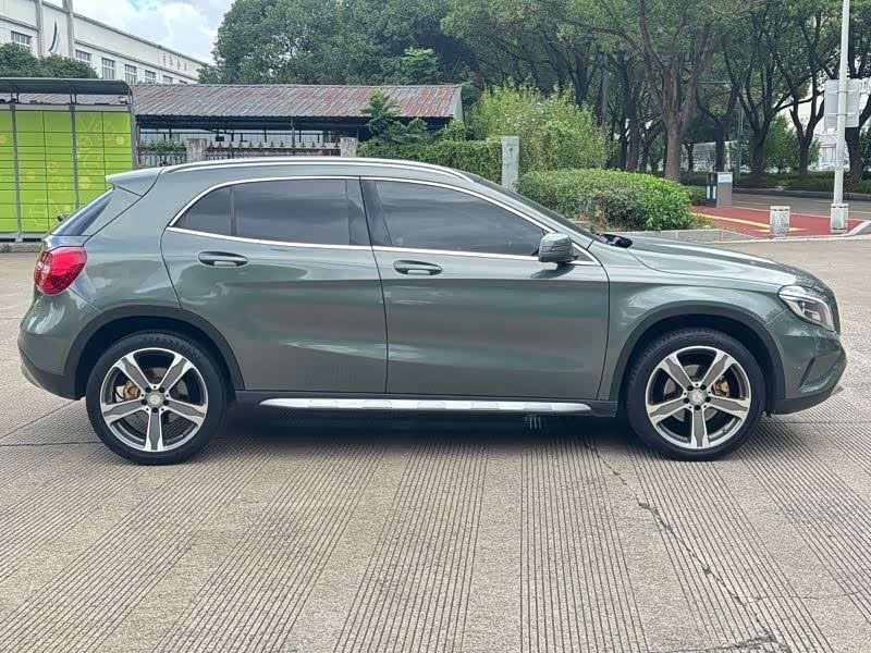 Mercedes-Benz GLA