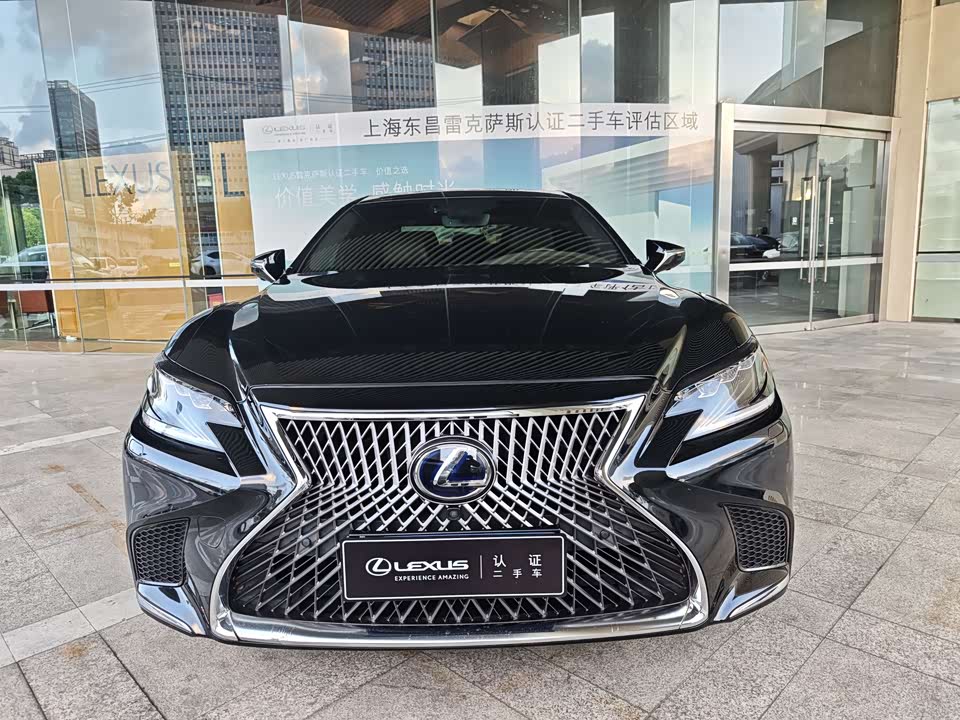 Lexus LS