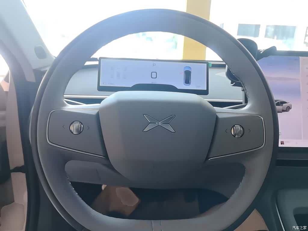 Xpeng Mona M03, 2025 11