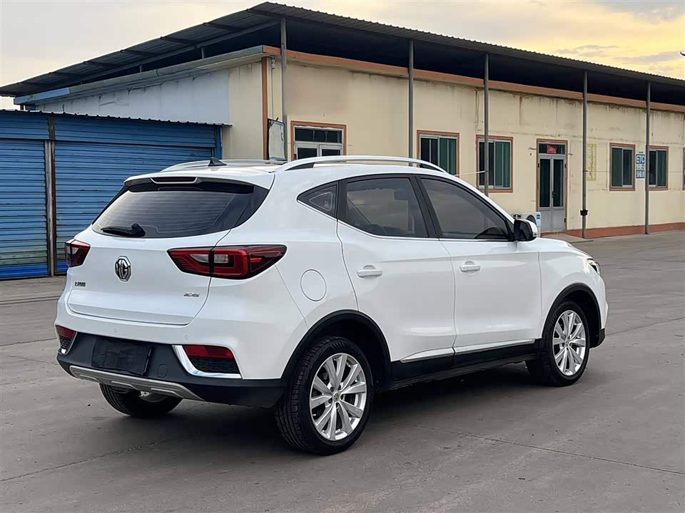 MG ZS
