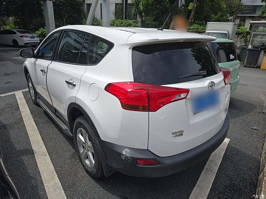 Toyota RAV4, 2014 все фото