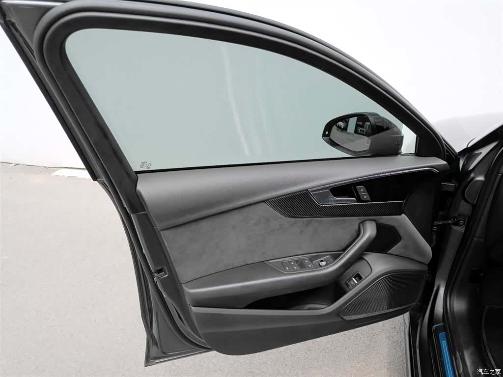 Audi A4L, 2023 7