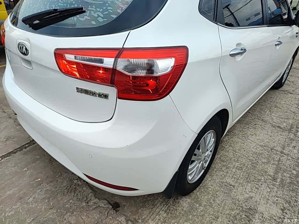 Kia K2, 2014 8