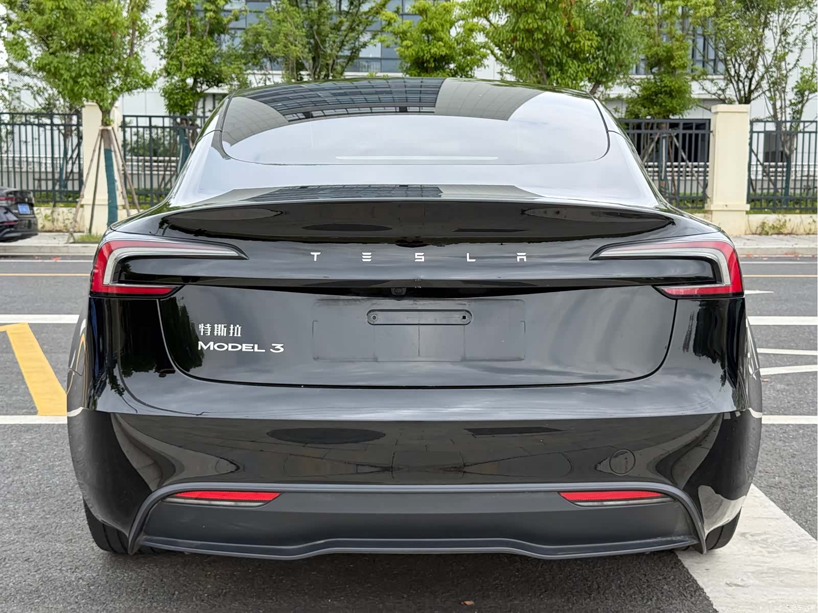 Tesla Model 3, 2023 4