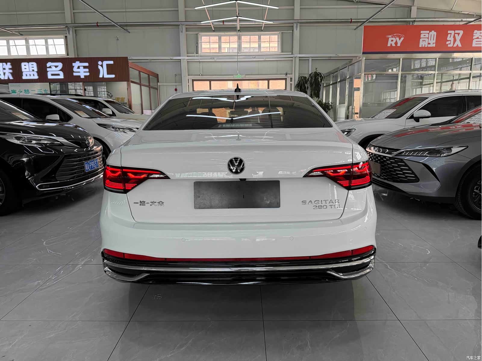 Volkswagen Sagitar, 2022 все фото