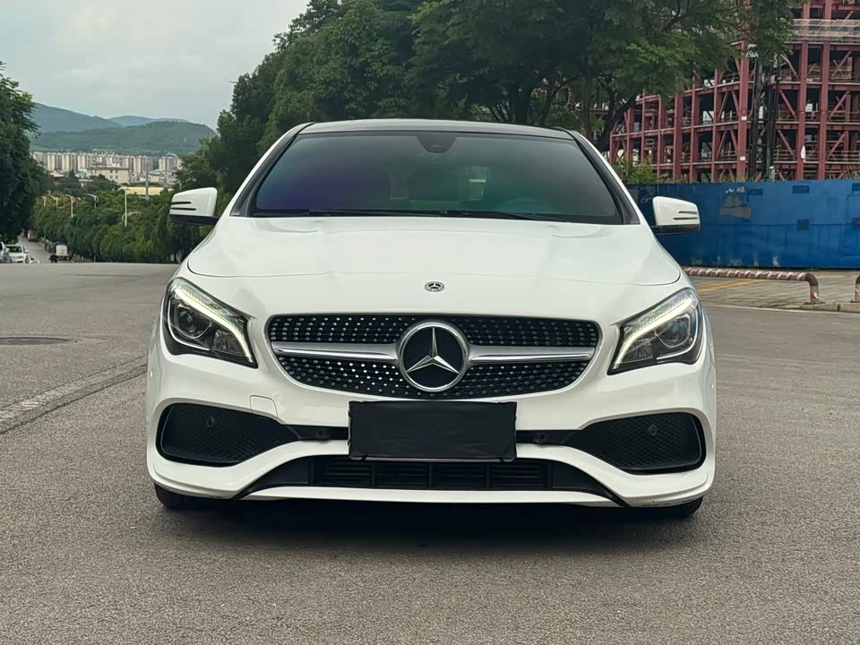 Mercedes-Benz CLA