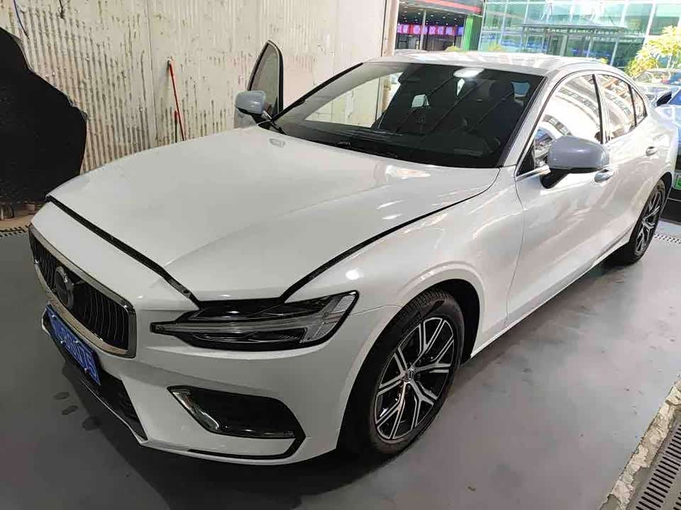 Volvo S60