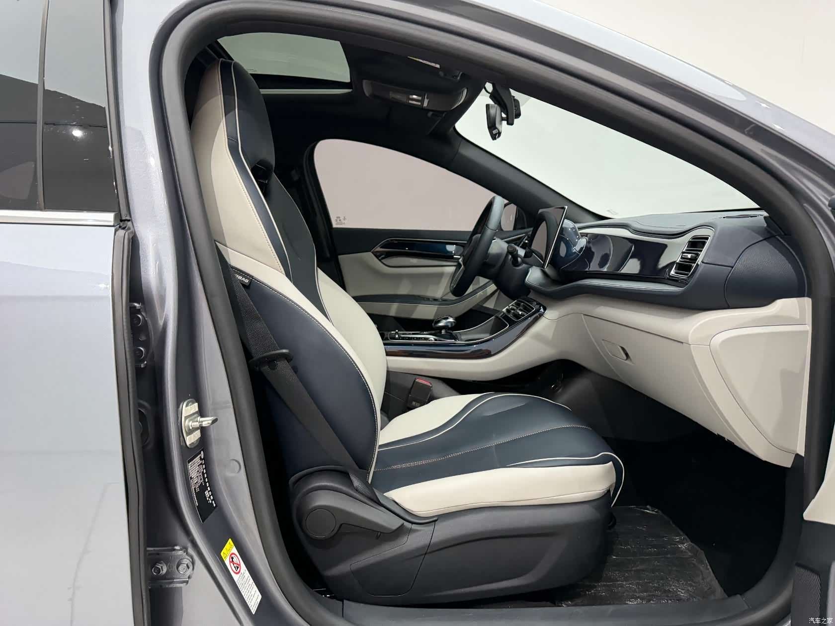 BYD Qin, 2022 15
