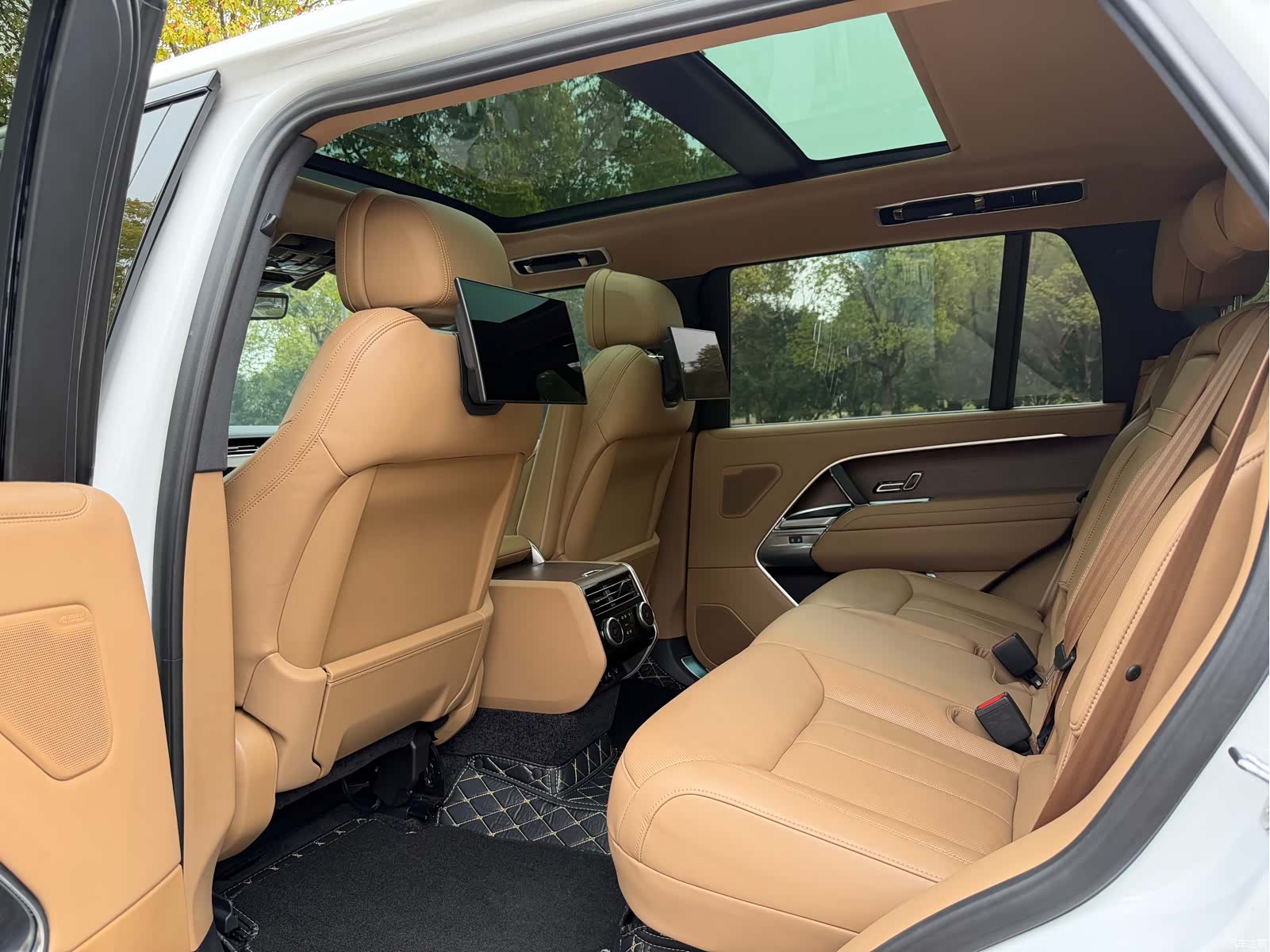 Land Rover Range Rover, 2023 все фото