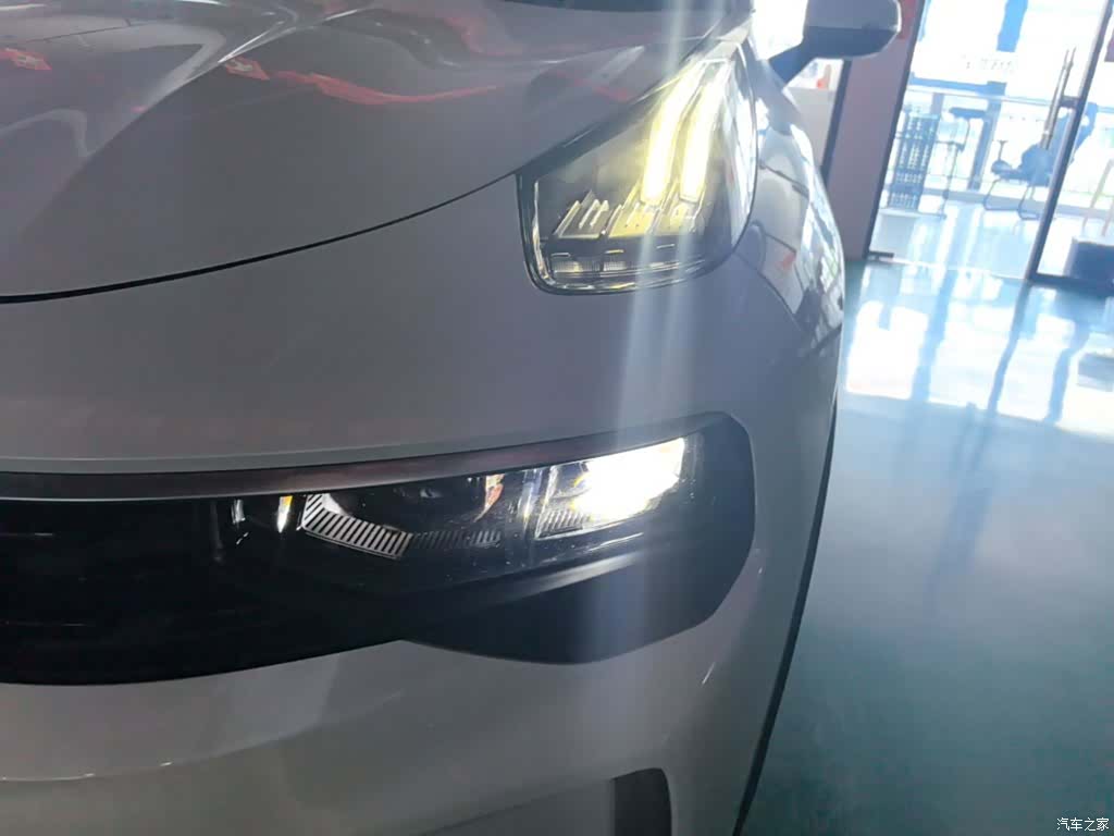 Lynk & Co 01, 2022 24