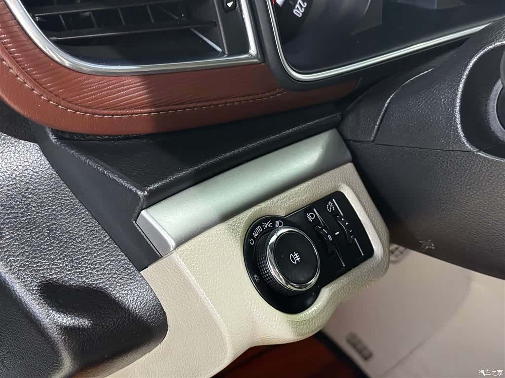 Buick GL8, 2019 23
