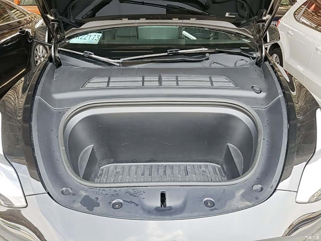 Tesla Model Y, 2022 20