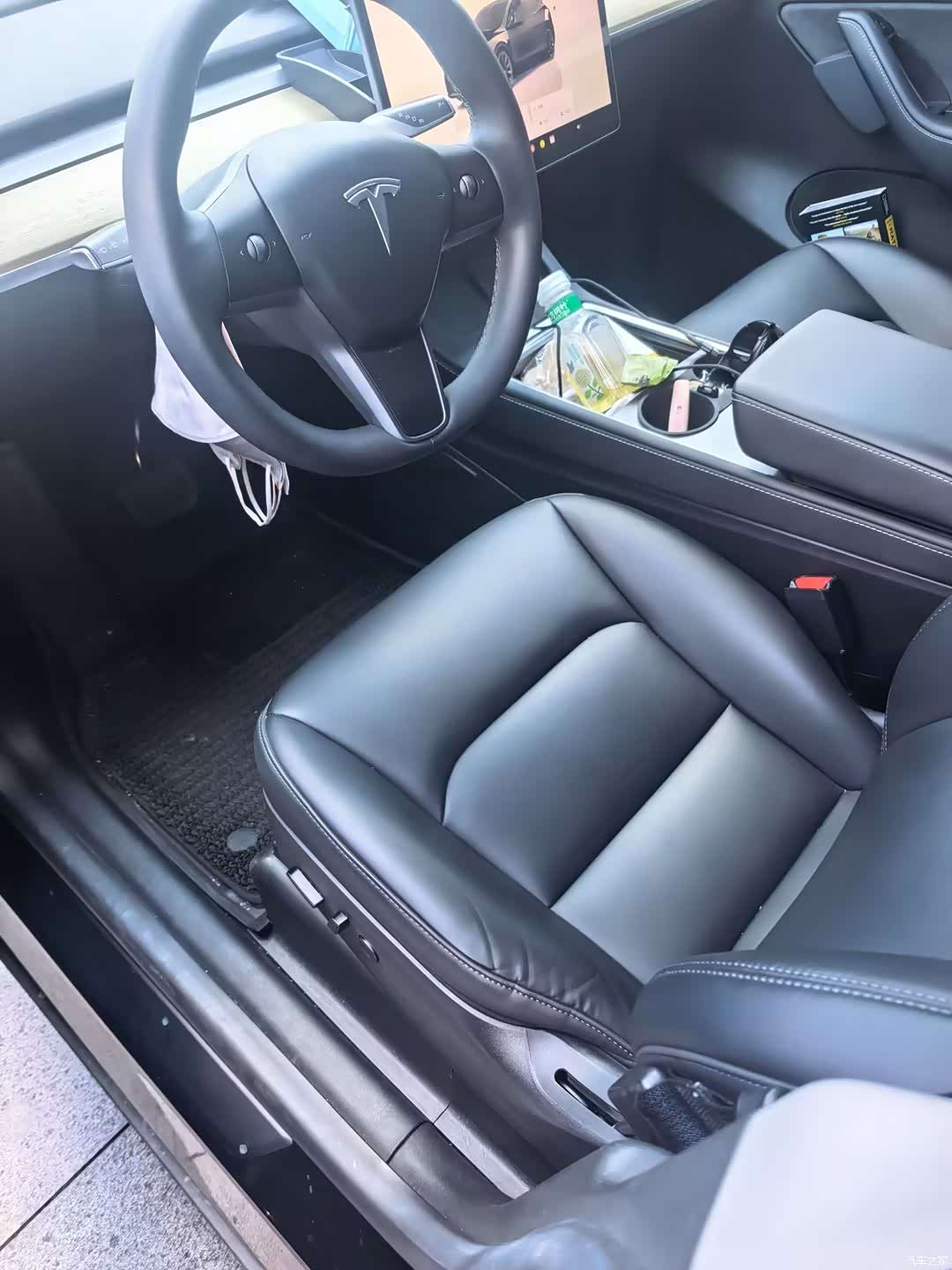 Tesla Model Y, 2023 10