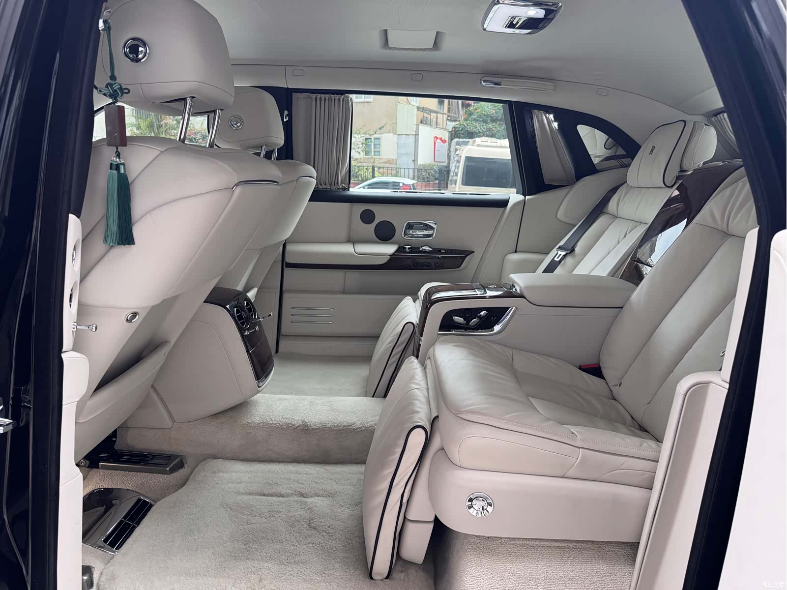 Rolls-Royce Phantom, 2018 8