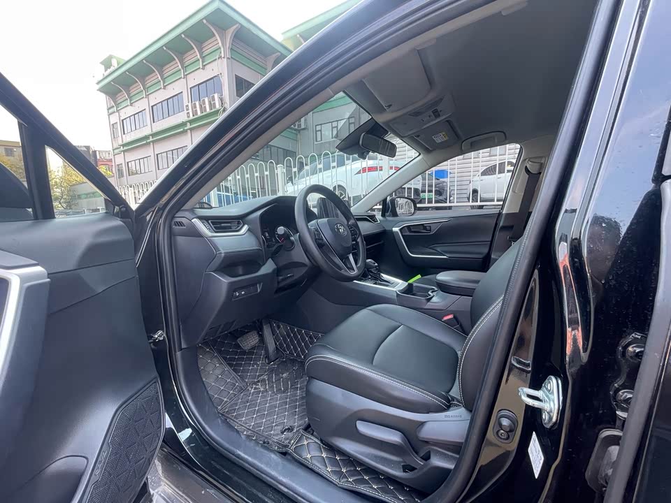 Toyota RAV4 Rongfang