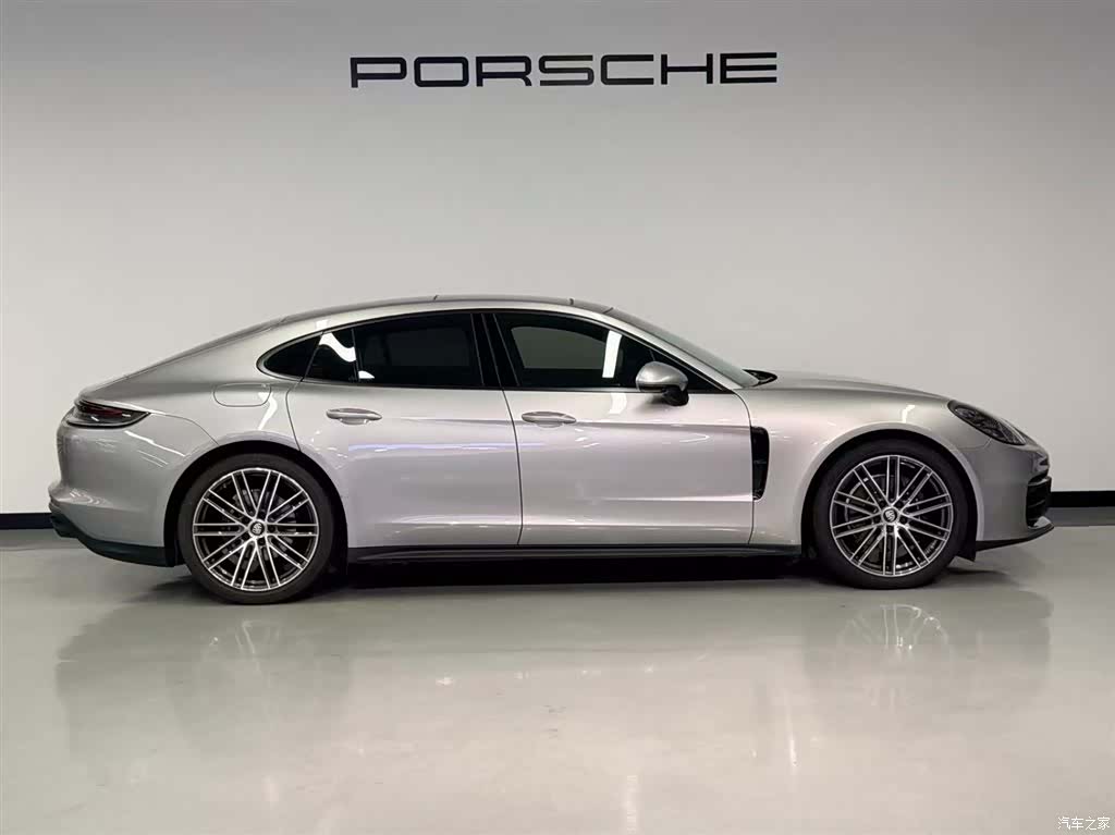 Porsche Panamera, 2022 4