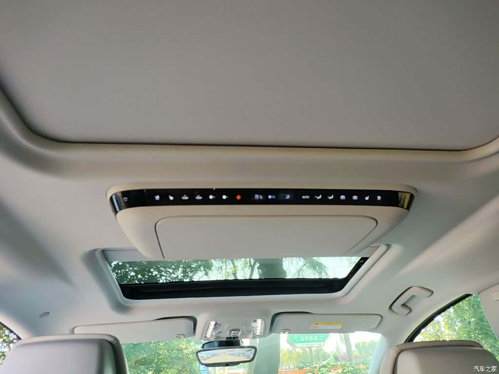 Buick GL8, 2025 18