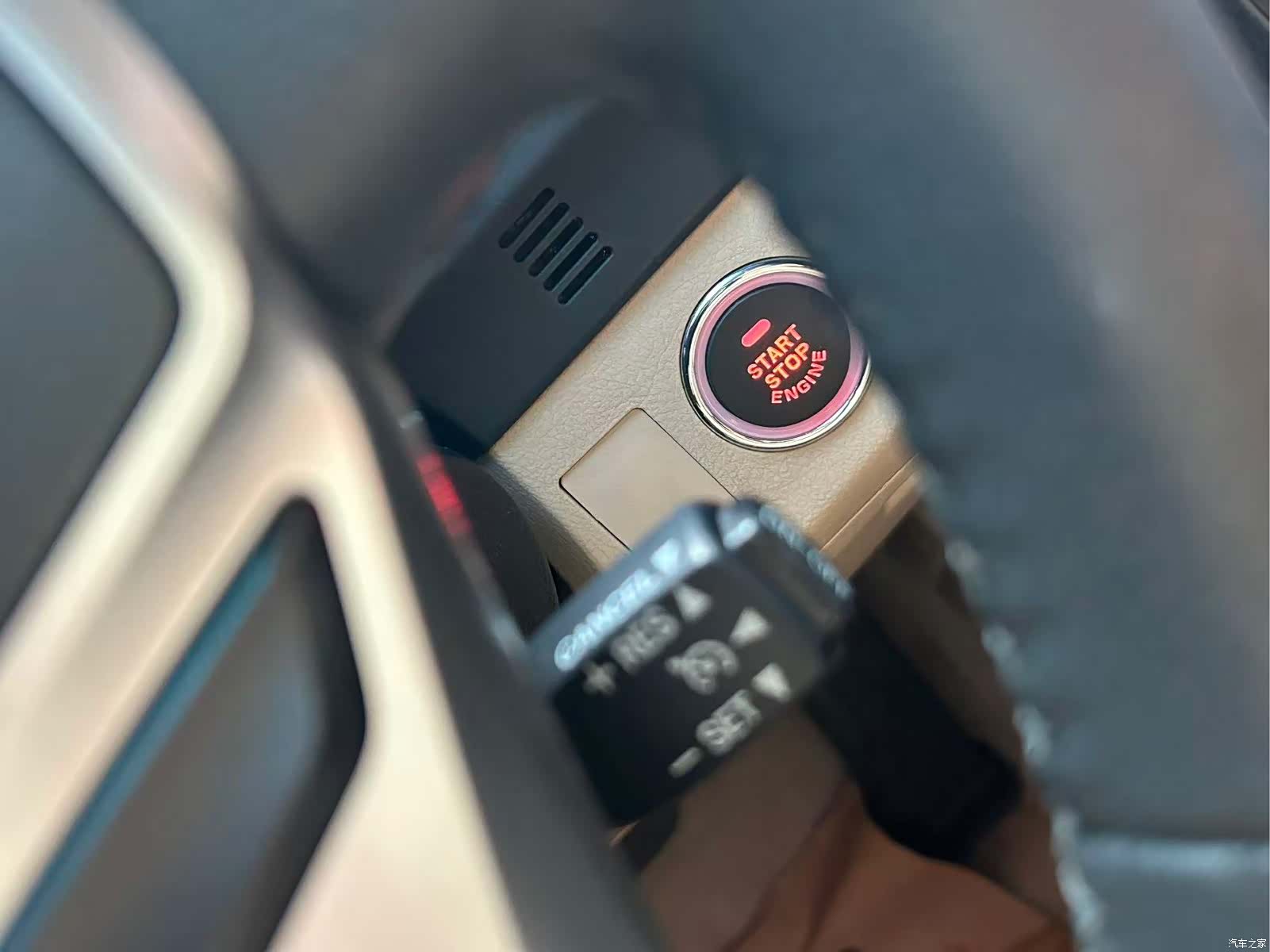 Toyota 2.5V, 2013 12