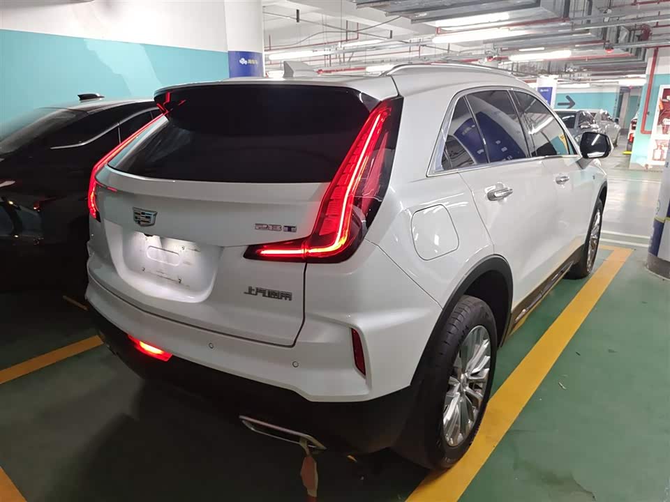 Cadillac XT4