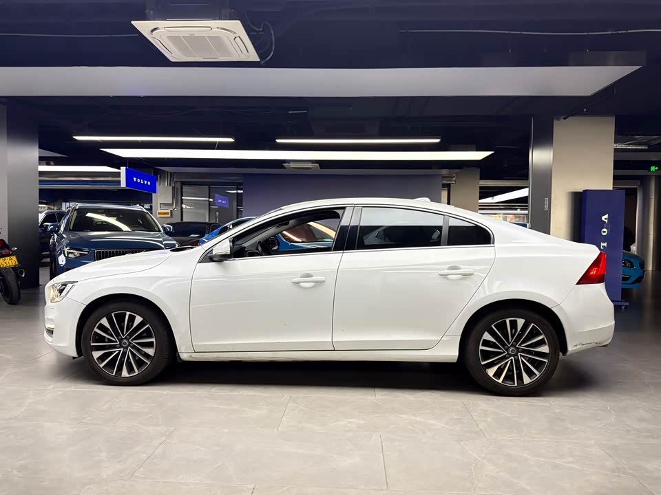 Volvo S60