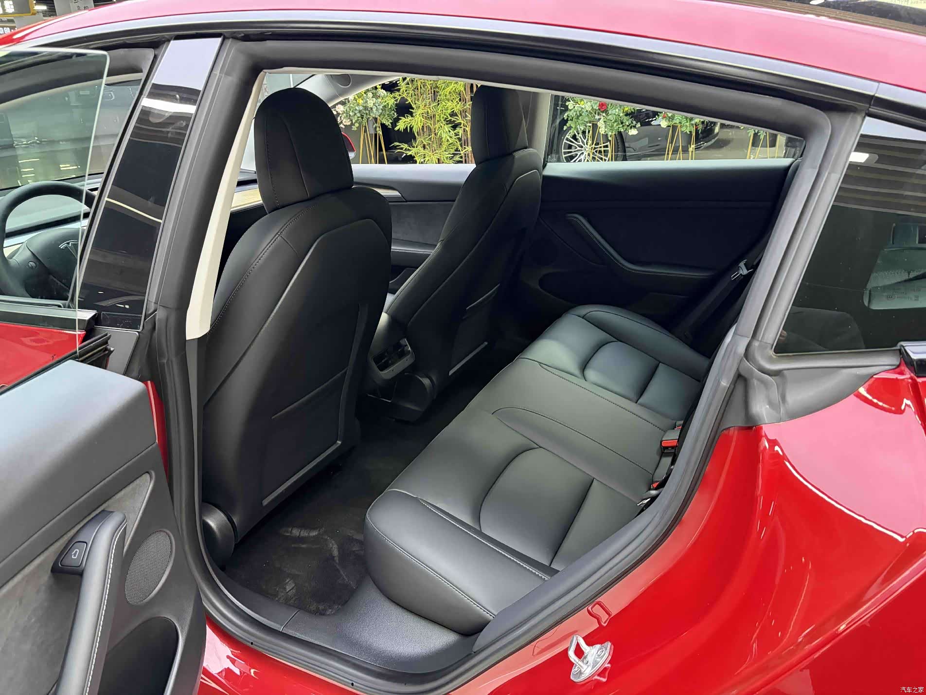 Tesla Model 3, 2021 12