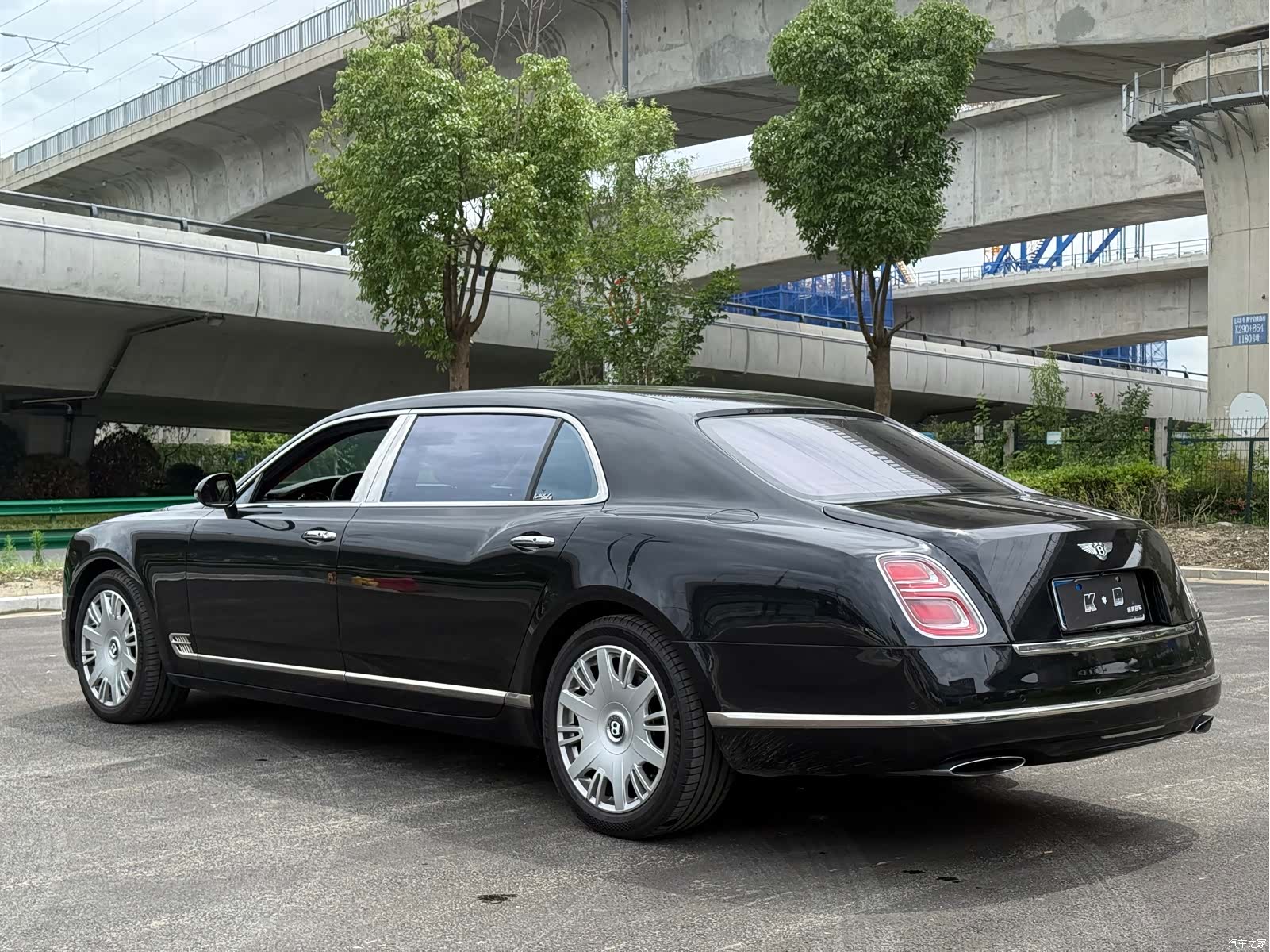Bentley Mulsanne, 2018 3