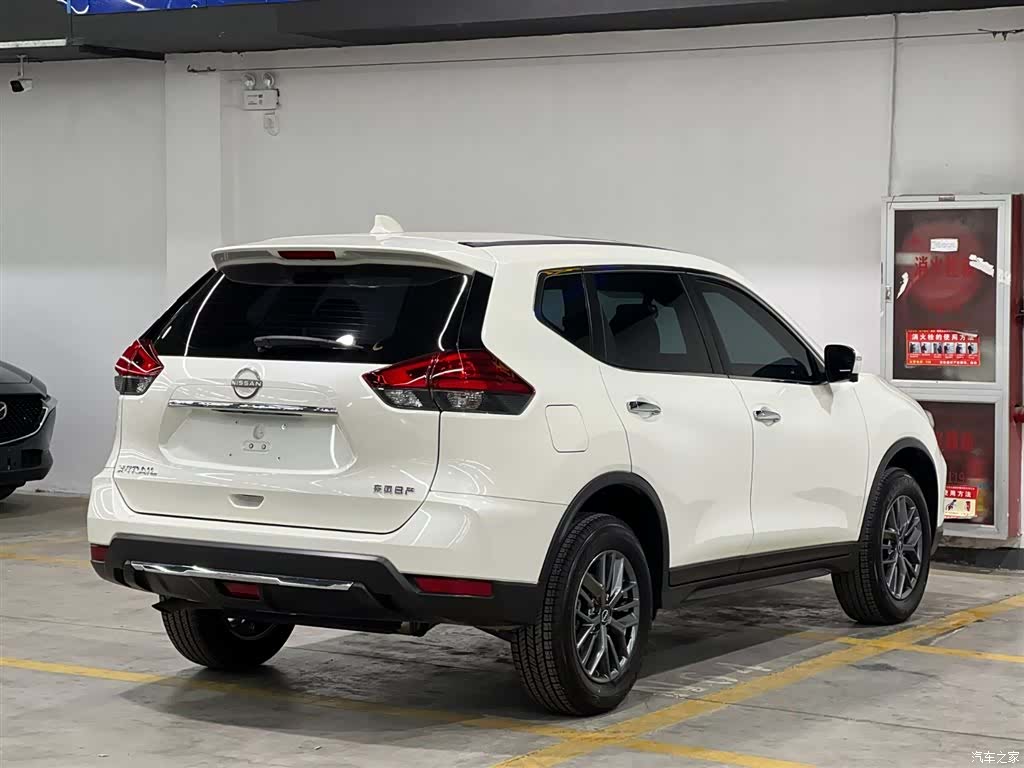 Nissan X-Trail, 2025 все фото