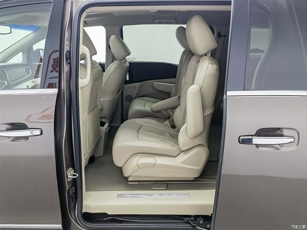 Buick GL8, 2018 15