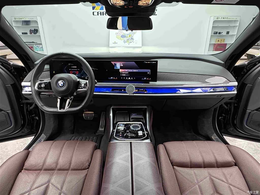 BMW i7, 2023 11