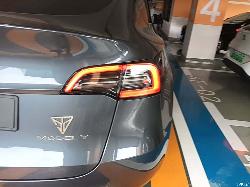 Tesla Model Y, 2021 8