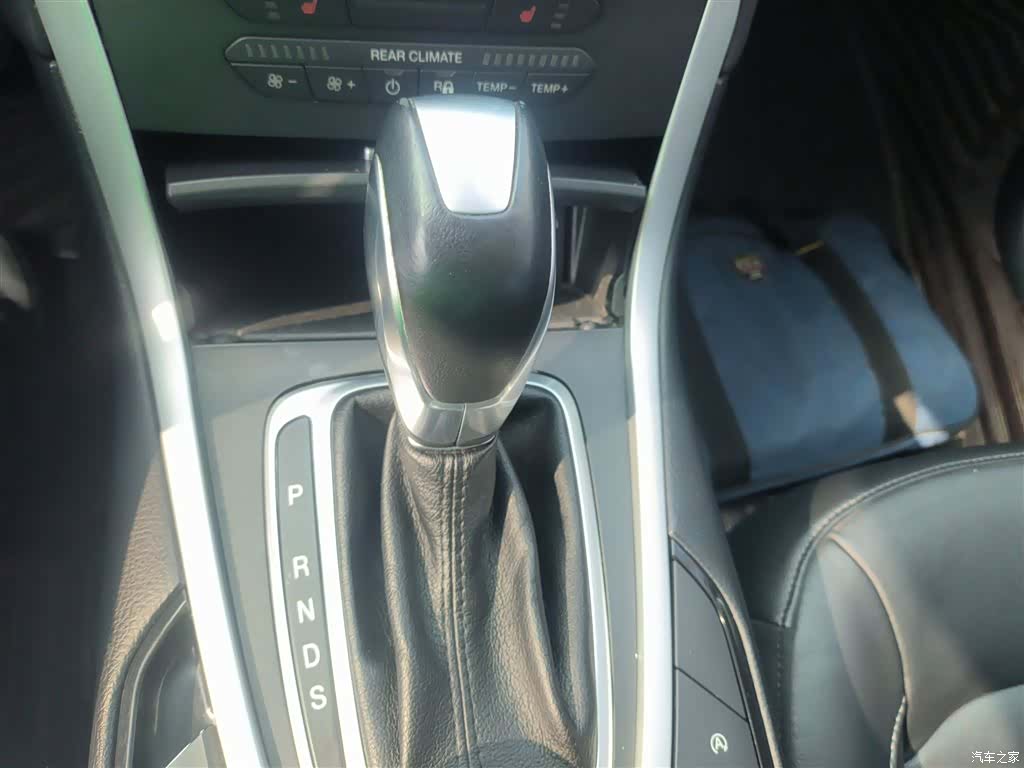 Ford Edge, 2019 10