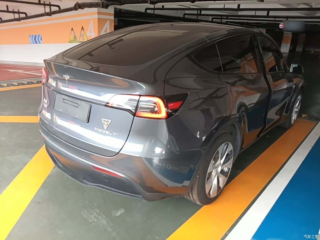 Tesla Model Y, 2021 7