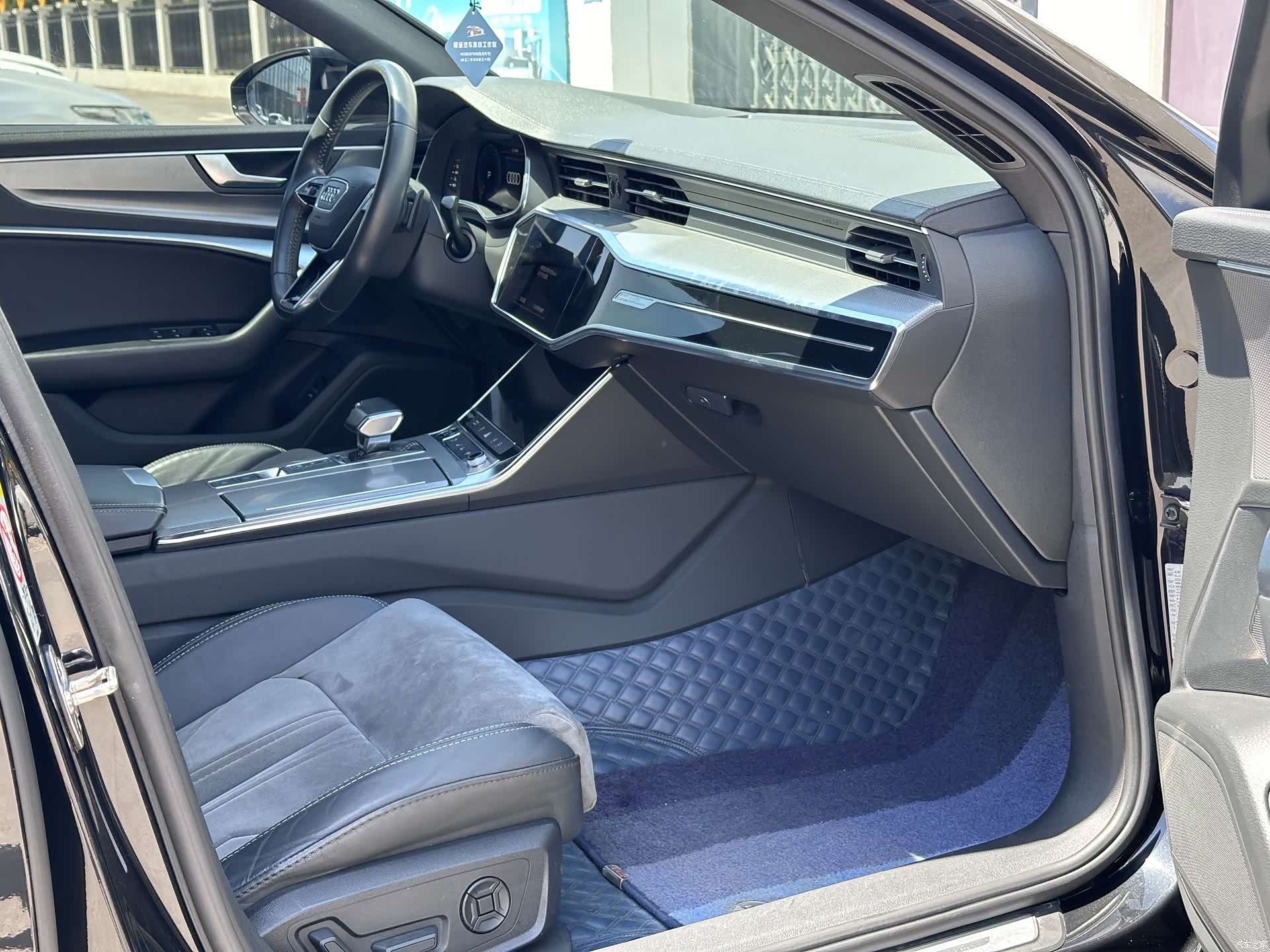 Audi A6L, 2021 9