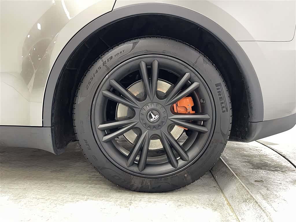 Tesla Model Y, 2023 11