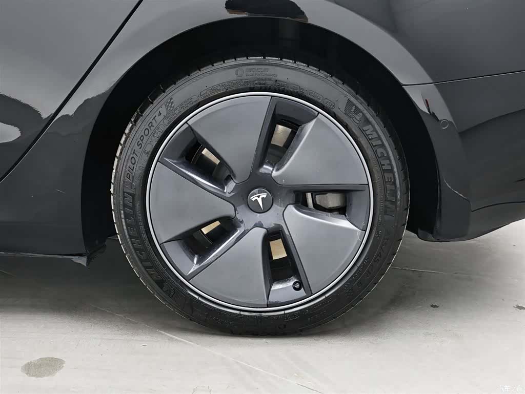 Tesla Model 3, 2023 9