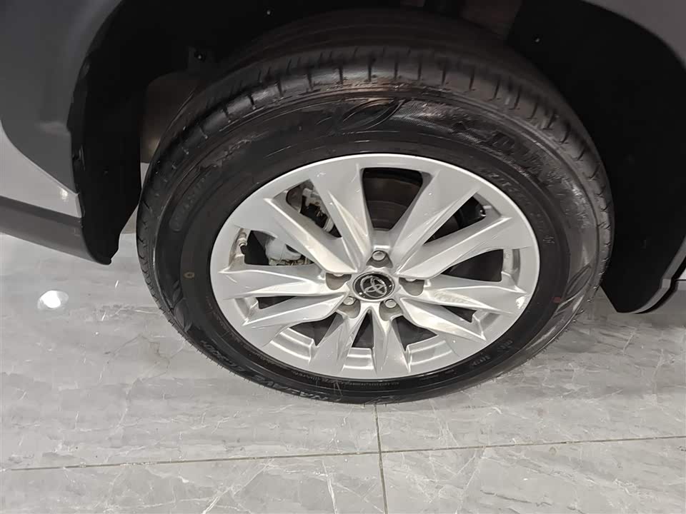 Toyota Corolla Sharp amplifier