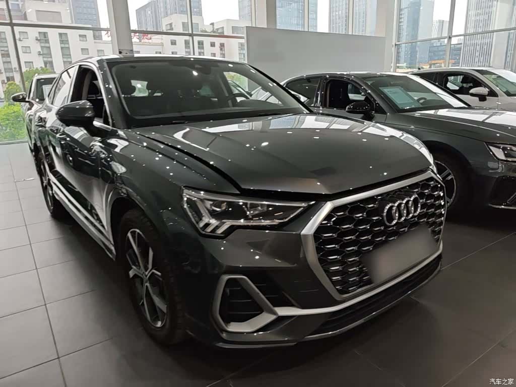 Audi Q3, 2021 4