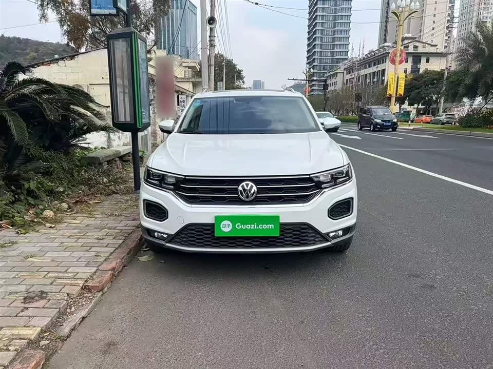 Volkswagen T-ROC exploring Songs
