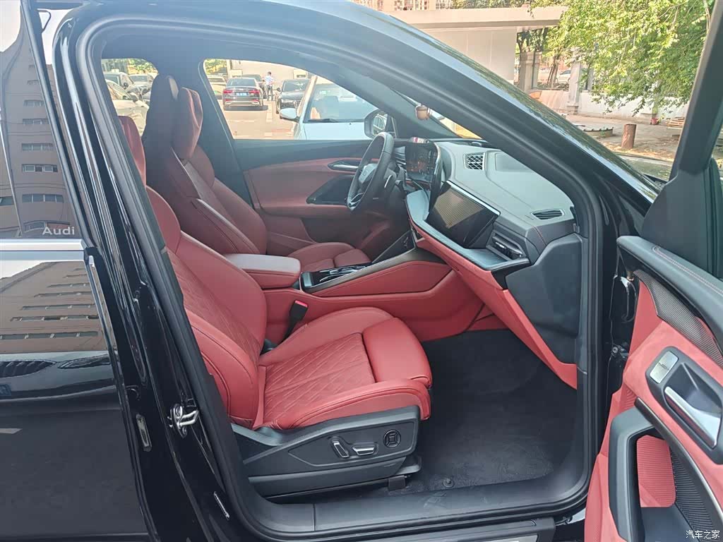 Audi Q5L, 2026 10
