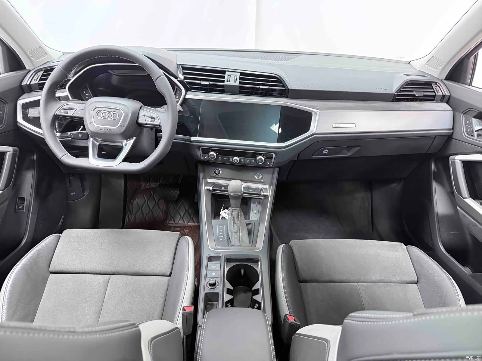 Audi Q3, 2022 8