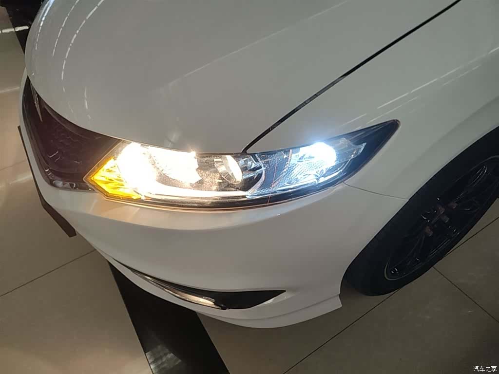 Honda Jade, 2015 24