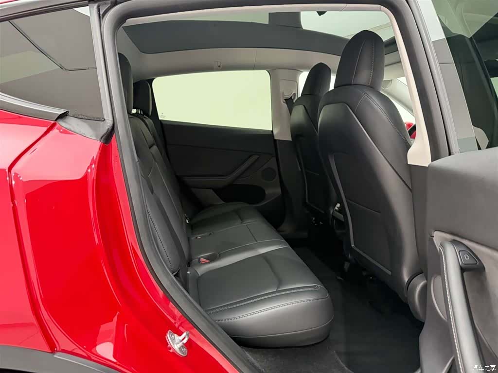 Tesla Model Y, 2021 20