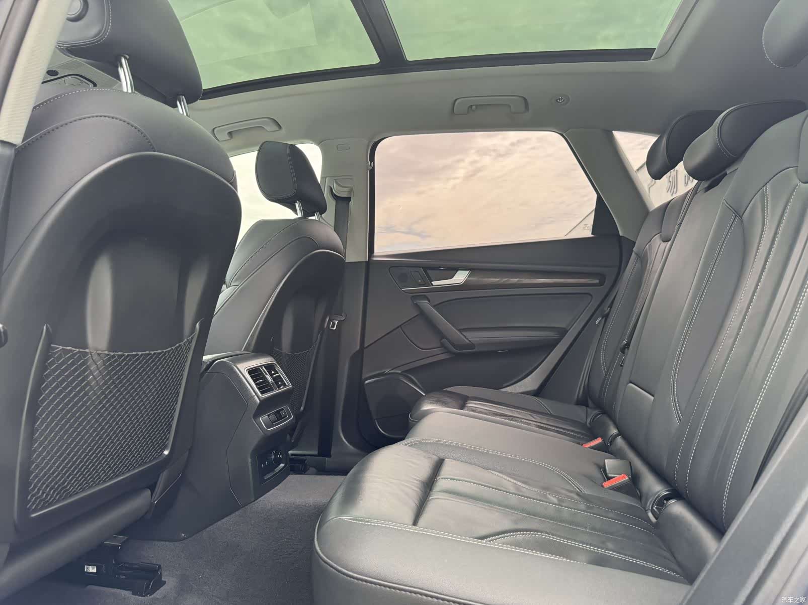 Audi Q5L, 2021 все фото