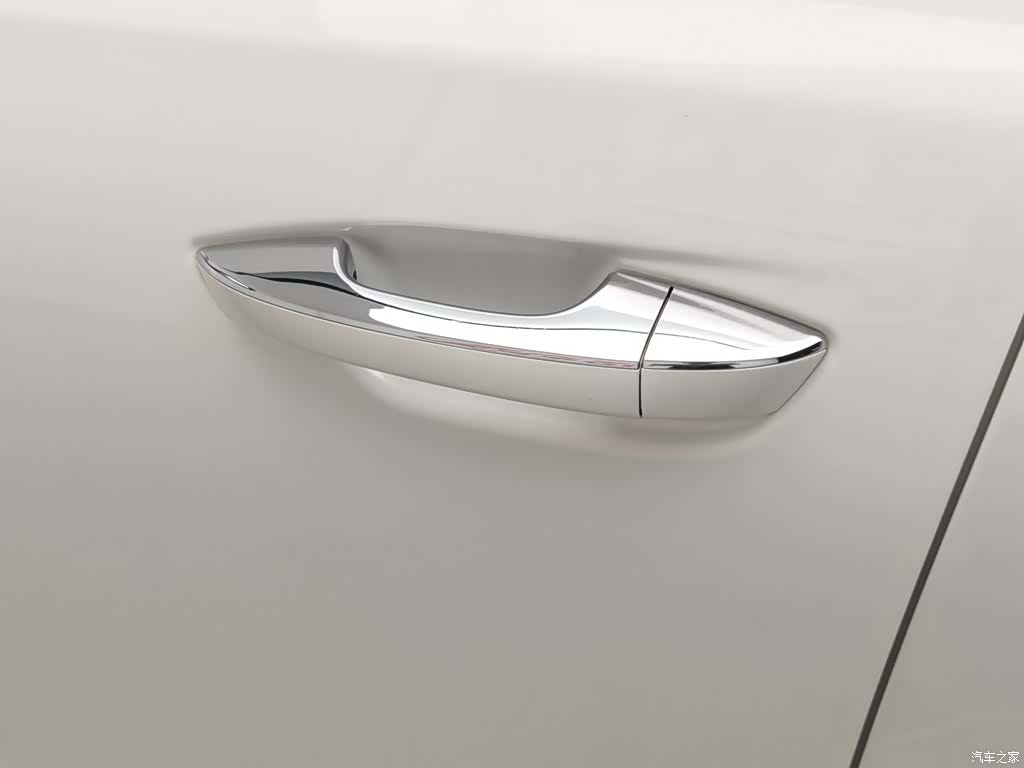 Bestune B70, 2022 18