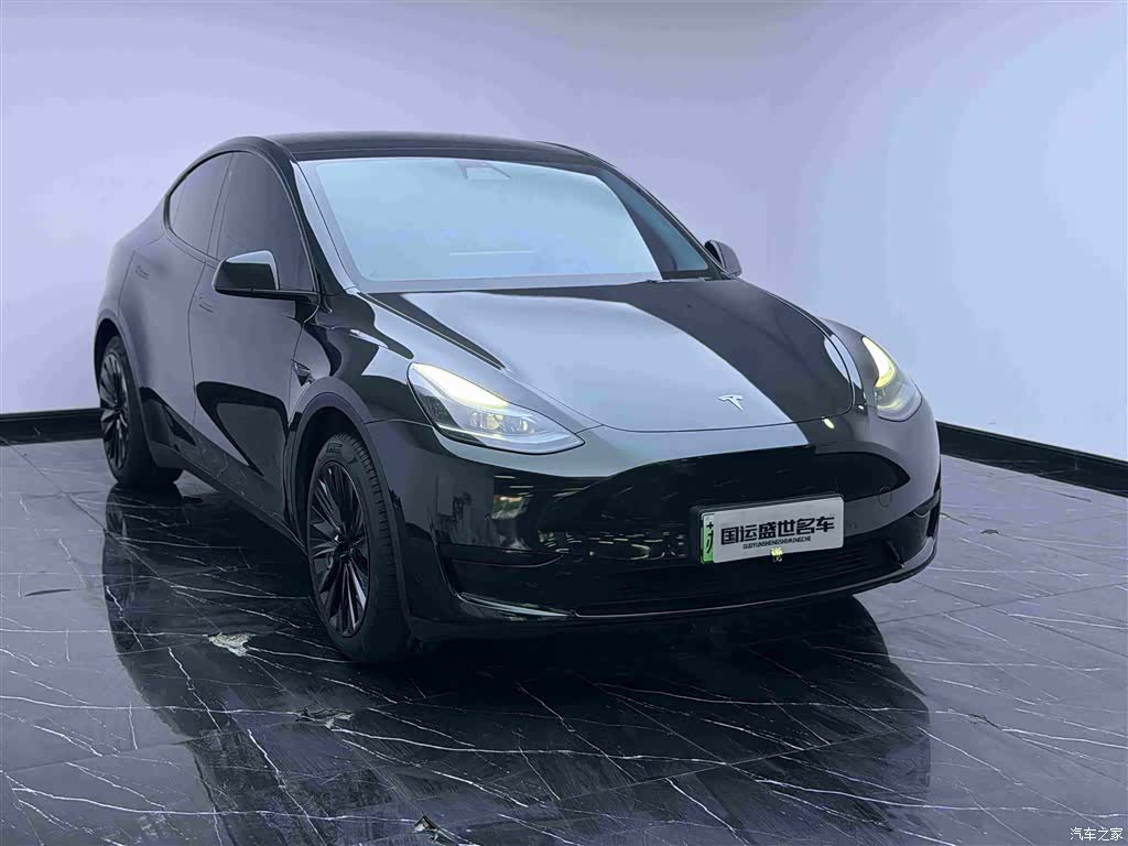 Tesla Model Y, 2023 3