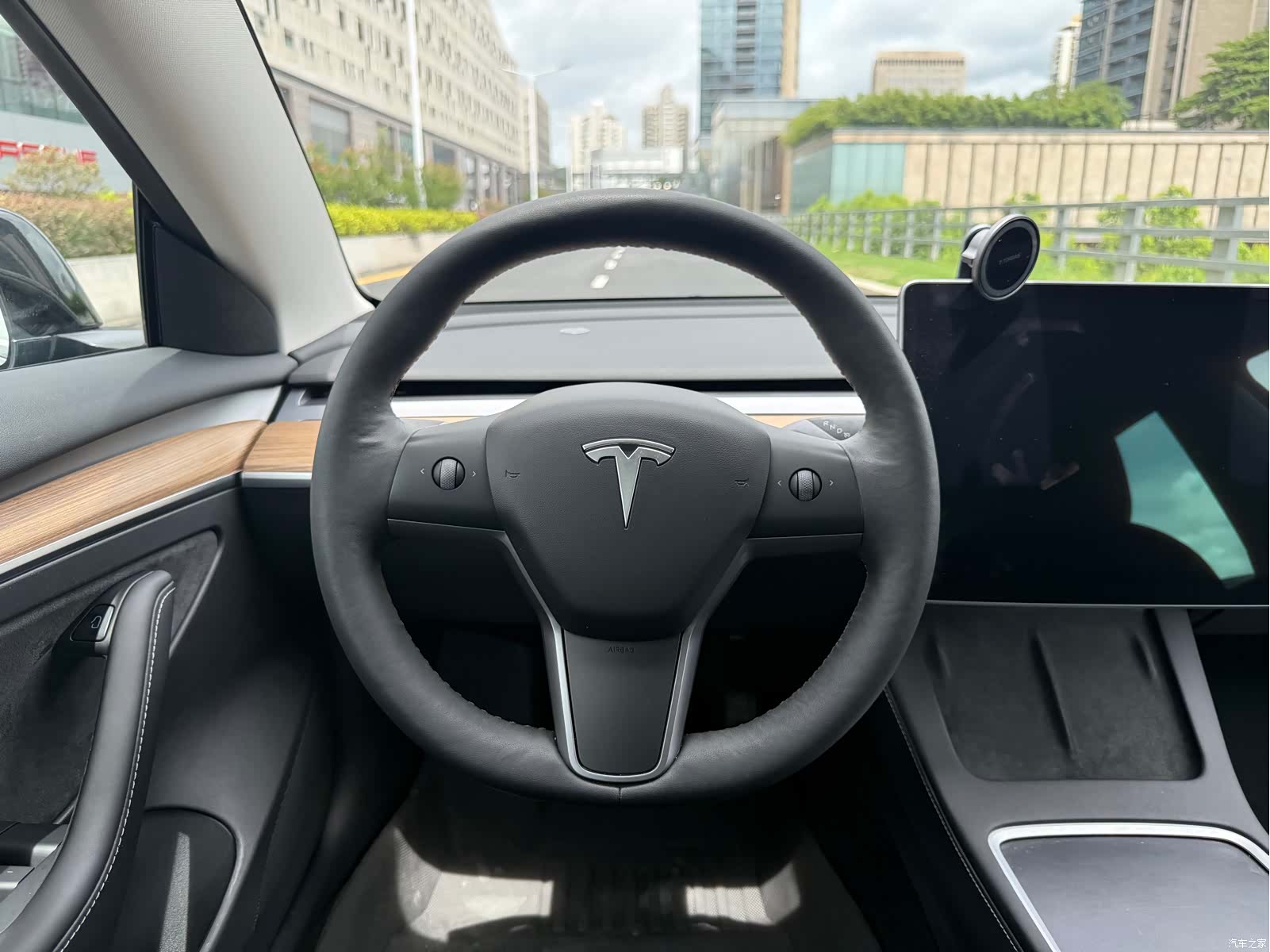 Tesla Model 3, 2022 15